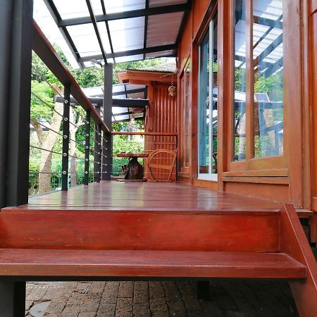 Wood House Pattaya 호텔 외부 사진