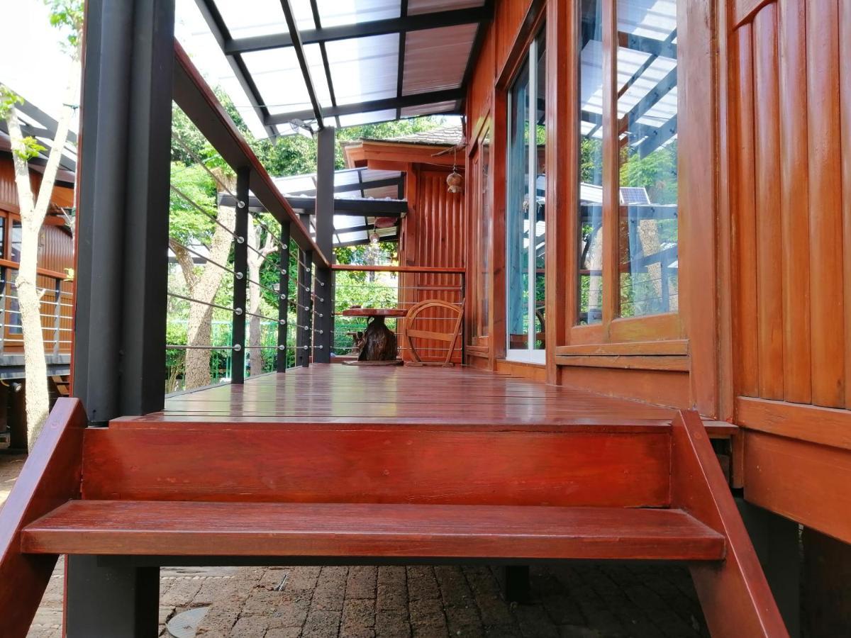 Wood House Pattaya 호텔 외부 사진