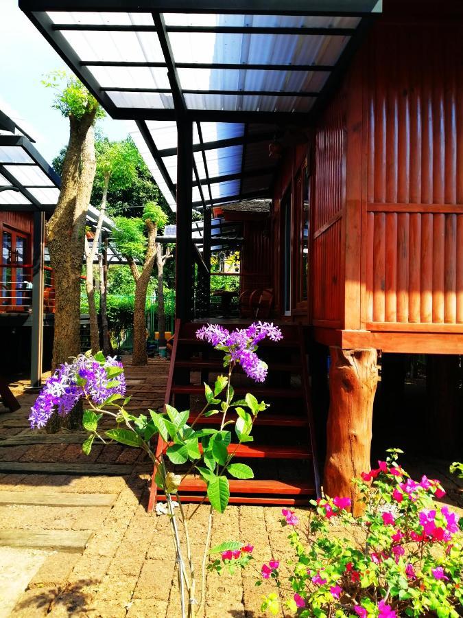 Wood House Pattaya 호텔 외부 사진