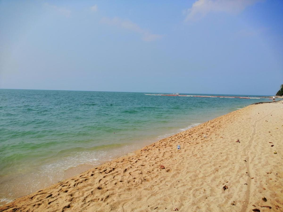 Wood House Pattaya 호텔 외부 사진