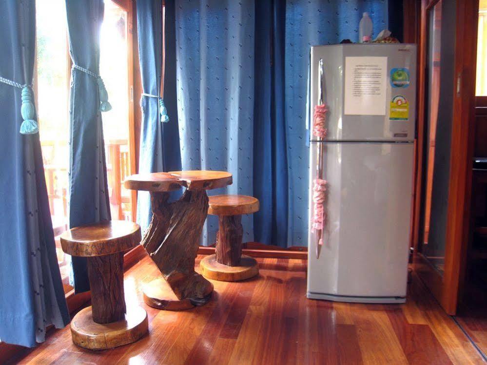 Wood House Pattaya 호텔 외부 사진